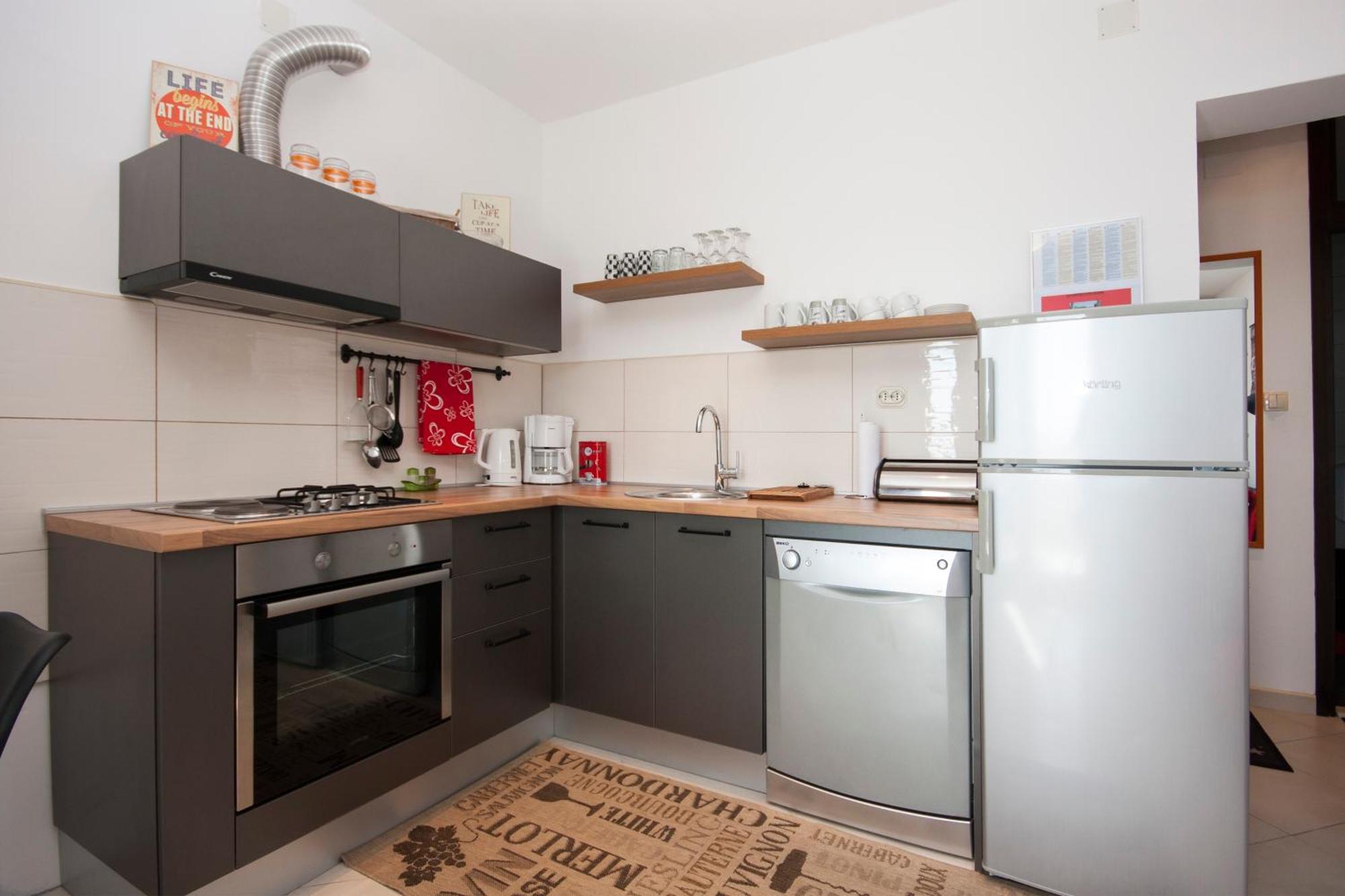 Apartments Alisa Brodarica  Extérieur photo